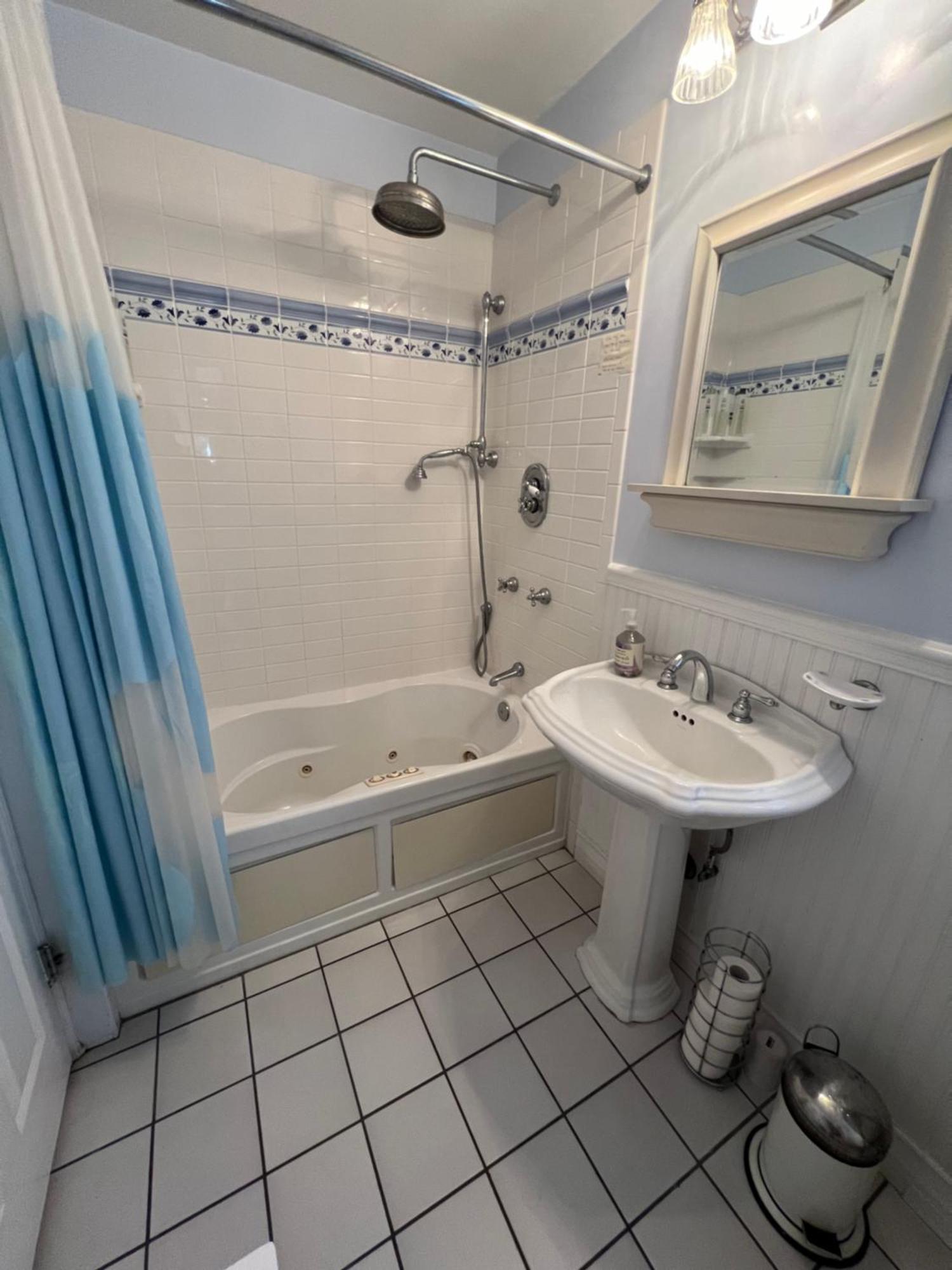 Chic Venice Beach Bungalow Steps From The Canals & Beach لوس أنجلوس المظهر الخارجي الصورة