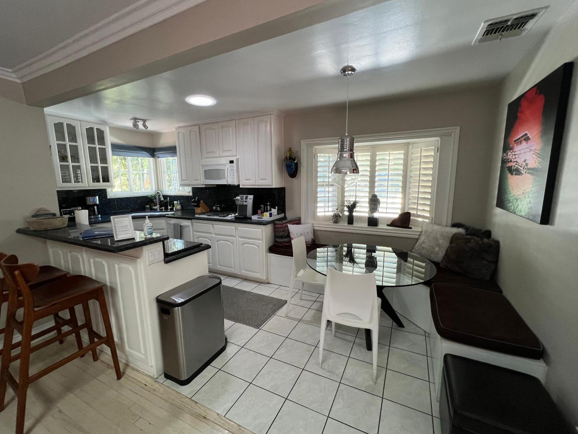 Chic Venice Beach Bungalow Steps From The Canals & Beach لوس أنجلوس المظهر الخارجي الصورة